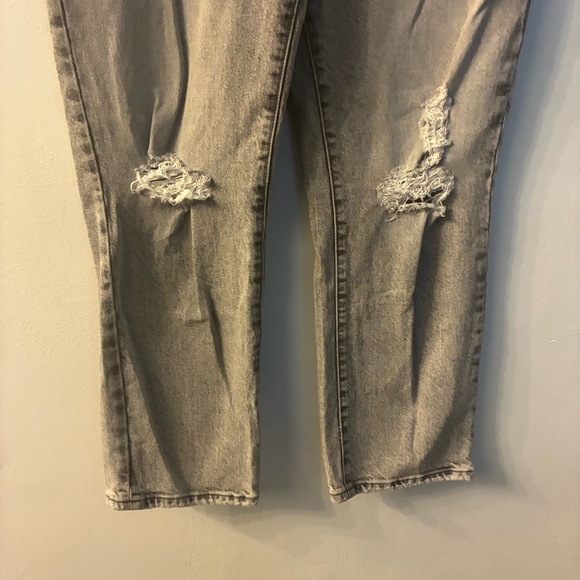 Good American Good Boy gray distressed high rise straight leg jeans Size 8/29 - Picture 4 of 10